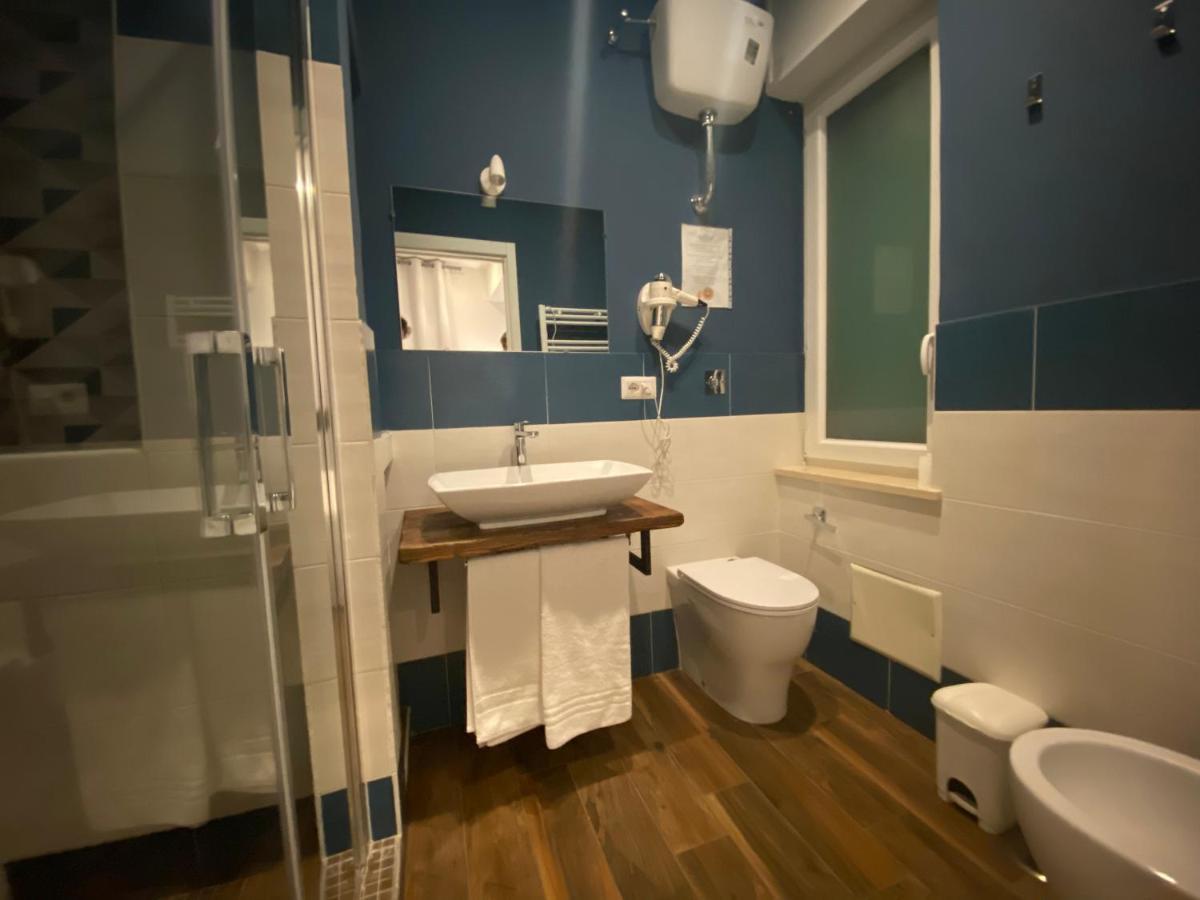Hotiday Room Collection - Napoli Botanique Екстериор снимка