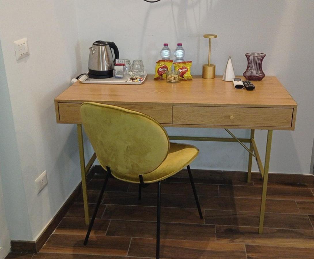 Hotiday Room Collection - Napoli Botanique Екстериор снимка