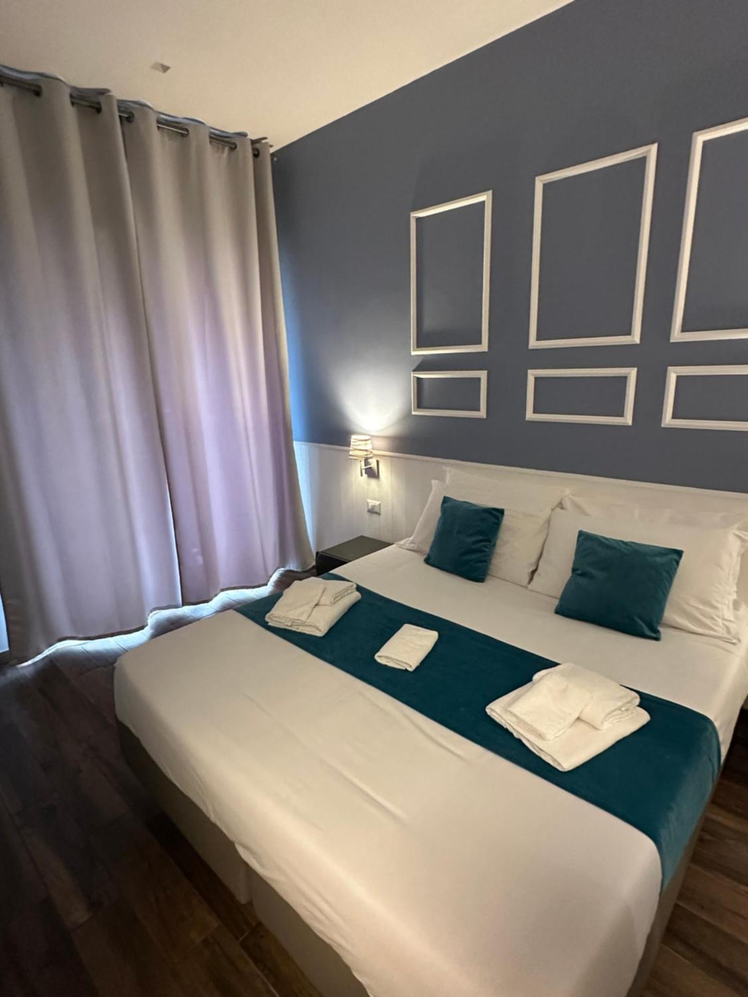 Hotiday Room Collection - Napoli Botanique Екстериор снимка