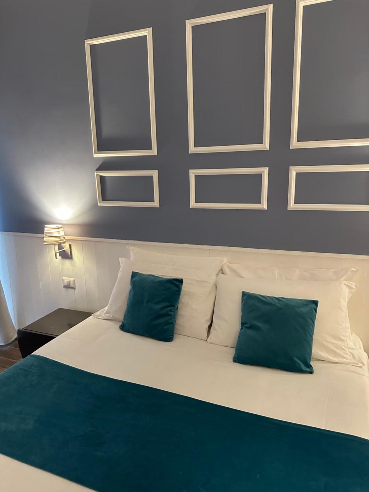 Hotiday Room Collection - Napoli Botanique Екстериор снимка