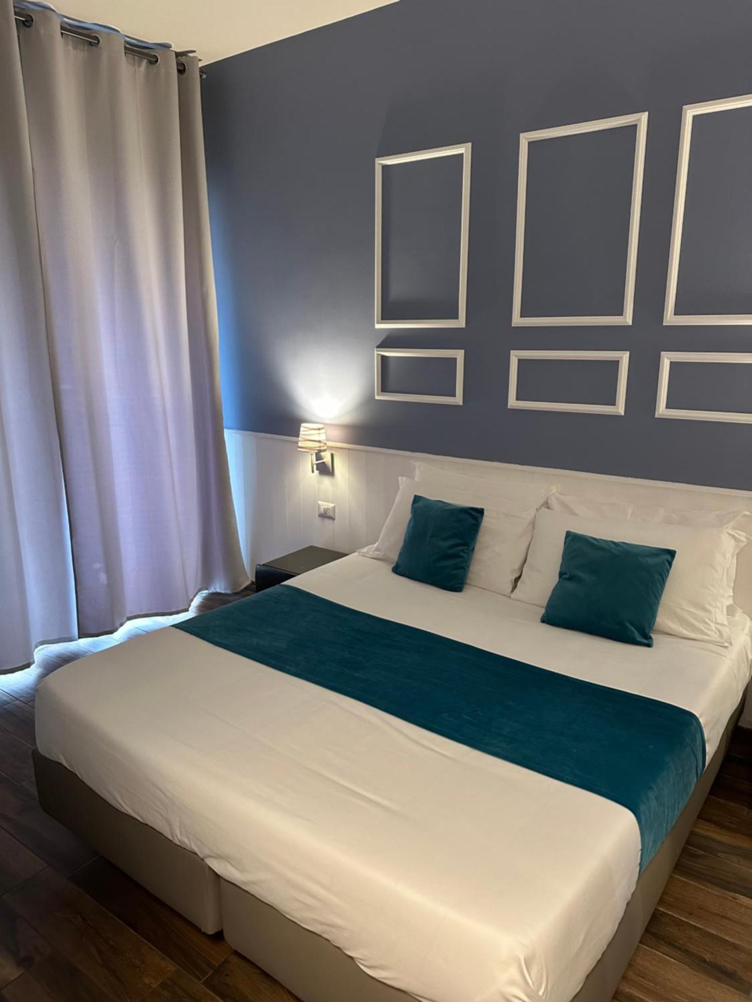 Hotiday Room Collection - Napoli Botanique Екстериор снимка