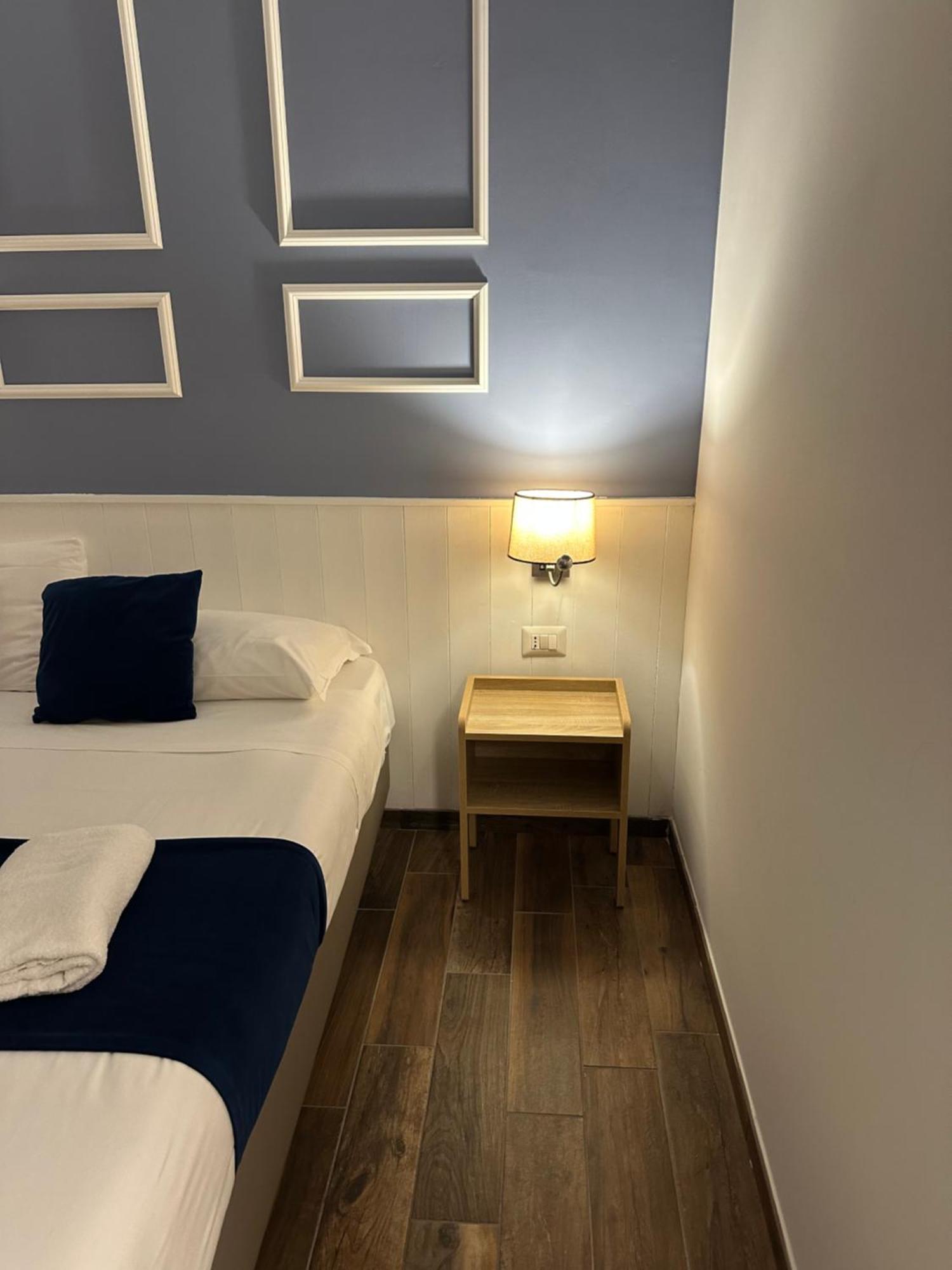 Hotiday Room Collection - Napoli Botanique Екстериор снимка